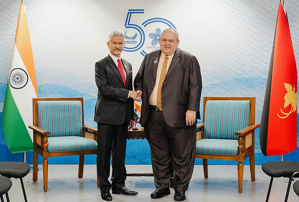 S Jaishankar and Justin Tkatchenko at 33rd ARF