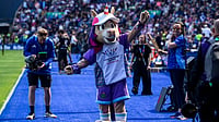 Commonwealth Games 2026, Live Updates: Mirabai Chanu To Lead India At Opening Ceremony X/India_AllSports : Finnie, the official mascot of the Glasgow Commonwealth Games 2026, greets fans and poses inside the OVO Hydro ahead of the Opening Ceremony, building excitement before the Games officially begin.