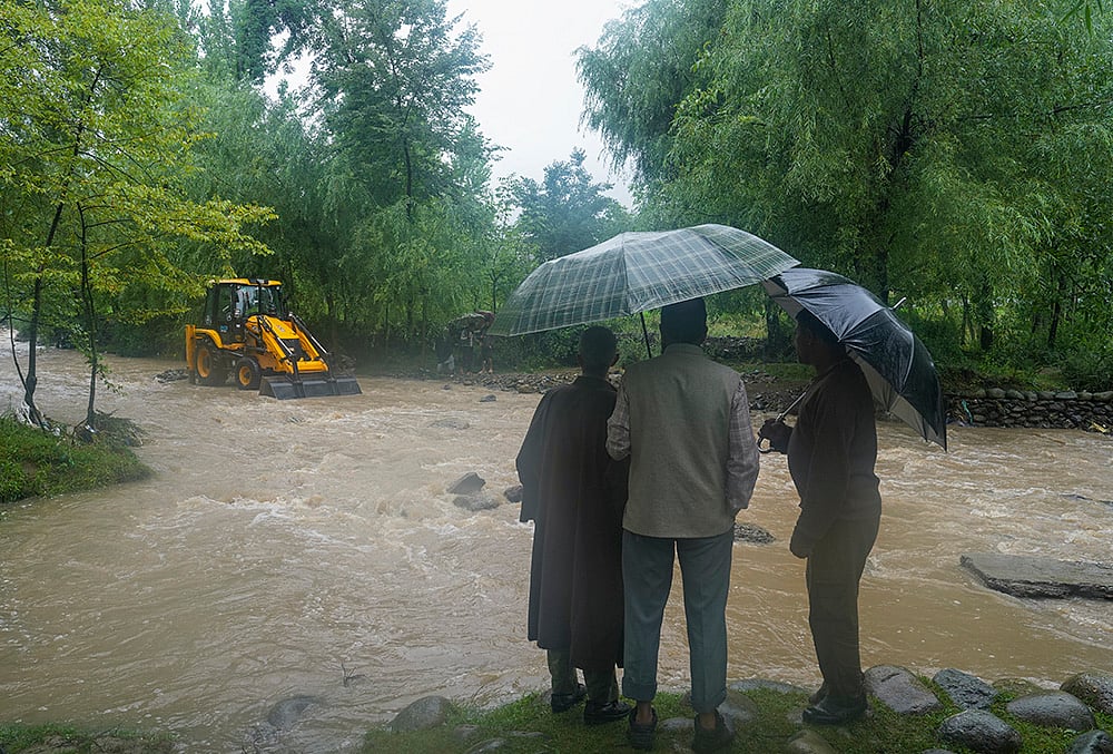 Kashmir cloudburst news