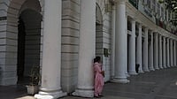 | Photo: Suresh K Pandey for Outlook India : Connaught Place businesses will close by 6.30 pm on Thursday due to ongoing protests.