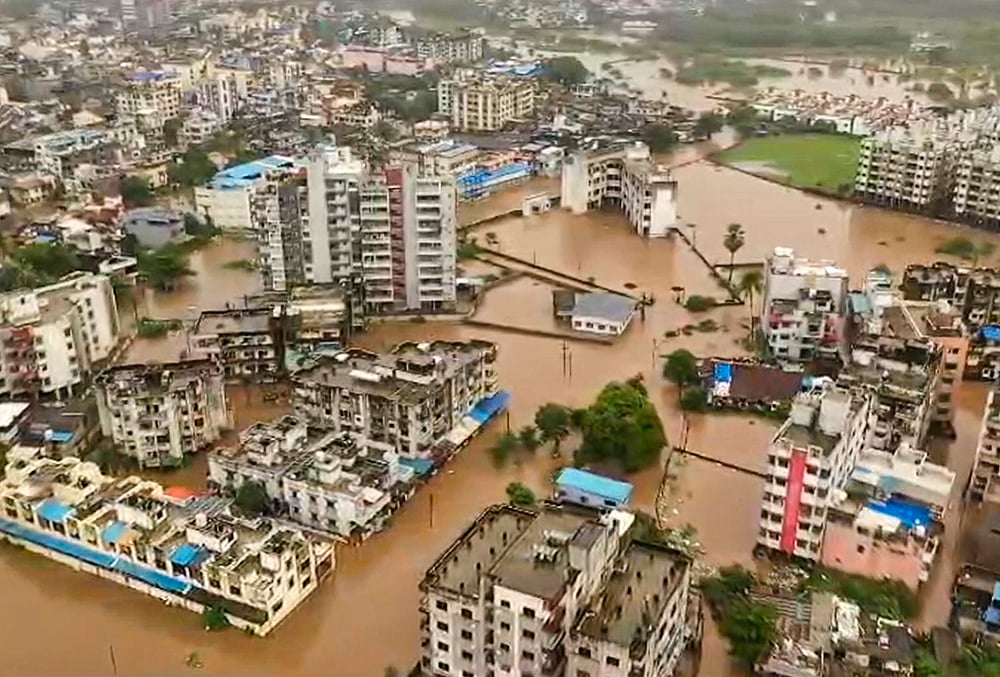 Weather: Floods in Gujarats Navsari