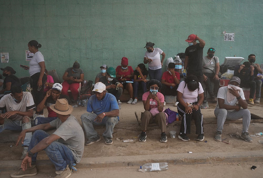Caracas earthquake debris recovery