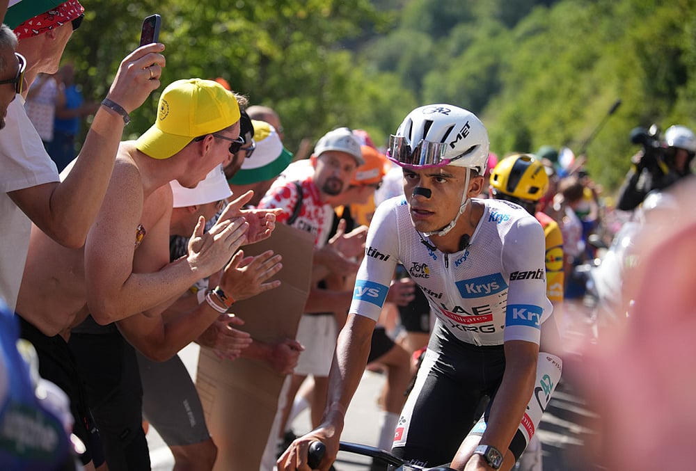 Tadej Pogacar Alpe dHuez pictures and highlights