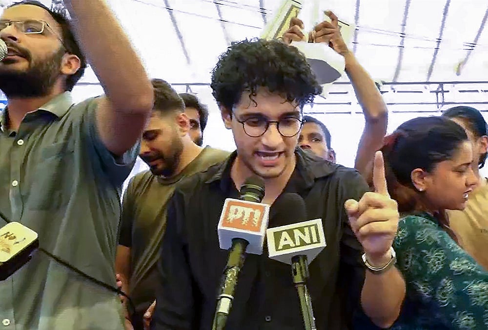 abhijeet dipke cockroach janta party