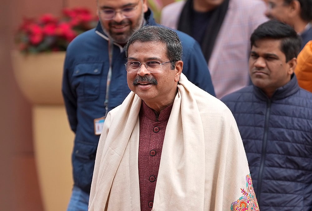 dharmendra pradhan resigns
