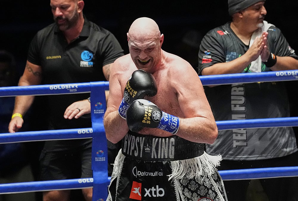 Tyson Fury Vs Mariusz Wach, Heavyweight Boxing in Thailand pictures-3