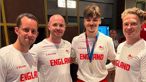 insta/officialteamengland : England gymnast Gabriel Langton posing with his team members after returning from the hospital.