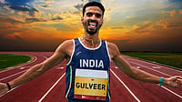 Media_SAI/X : Gulveer Singh etched his name into the history books by delivering India's first-ever Commonwealth Games medal in the men's 10,000m event.