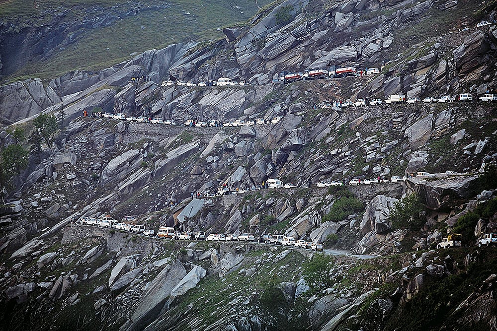 Traffic jams are common on roads leading to popular tourist spots in Himachal Pradesh 