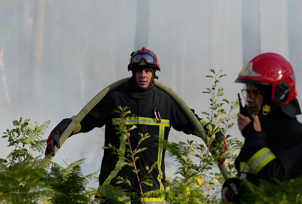 Bordeaux wildfire evacuation
