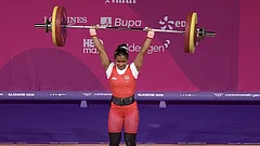 India's Gyaneshwari finishes second in an entertaining Women's 53kg weightlifting final. - X