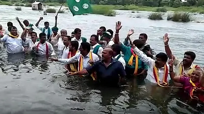 Agitation Intensifies in Ktaka Over Cauvery Water Sharing with Tamil Nadu
