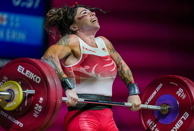 Englands Erin Barton CWG 2026 glasgow womens weightlifting 69kg final