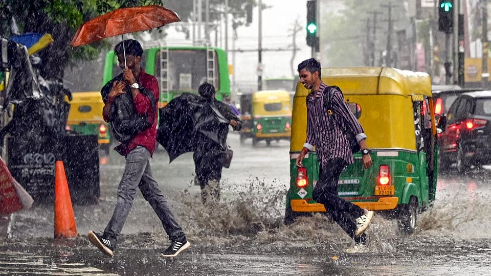 IMD Issues ‘Orange Alert’ for 3 Kerala Districts, Predicts Heavy Rain Till Aug 1