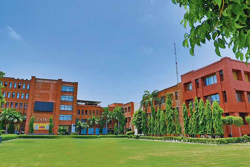 Top 5 Public Deemed University
