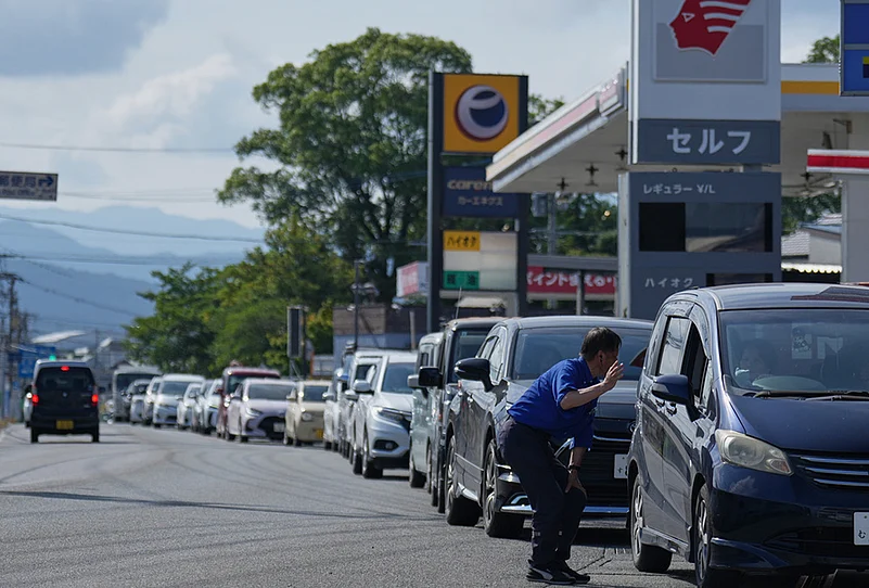Southwestern Japan earthquake pictures