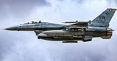 US F-16 Fighter Jet - | US CENTCOM / X