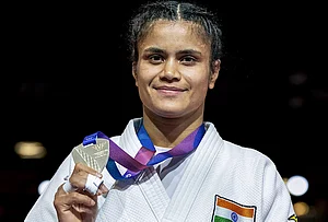 | Photo: PTI : India's Yamini Mourya clinches a silver medal in the women's 57 kg judo at the Commonwealth Games 2026, in Glasgow, Scotland, Aug. 1, 2026.