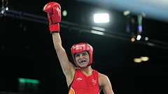 India's Sakshi celebrates after winning the women's 51kg boxing final at the Commonwealth Games in Glasgow, Scotland, Saturday, Aug. 1, 2026 - (AP Photo/Eranga Jayawardena)