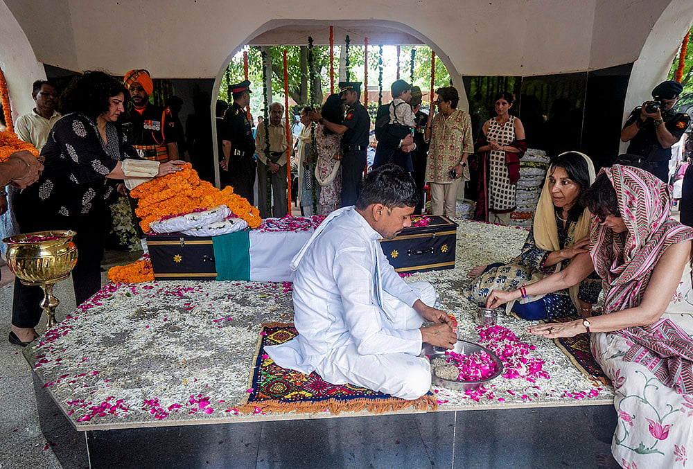 Funeral rites of former Army chief Gen Vishwa Nath Sharma