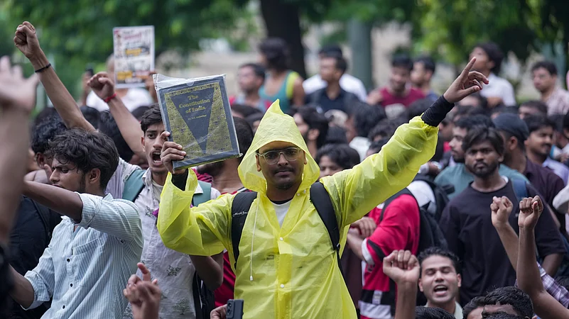 lathi charge at jantar mantar
jantar mantar protest news