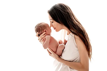 Common Hospital Advice May Be Undermining Breastfeeding, International Review Finds