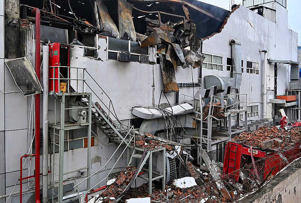 Fire breaks out at electronic chip manufacturing unit in Noida