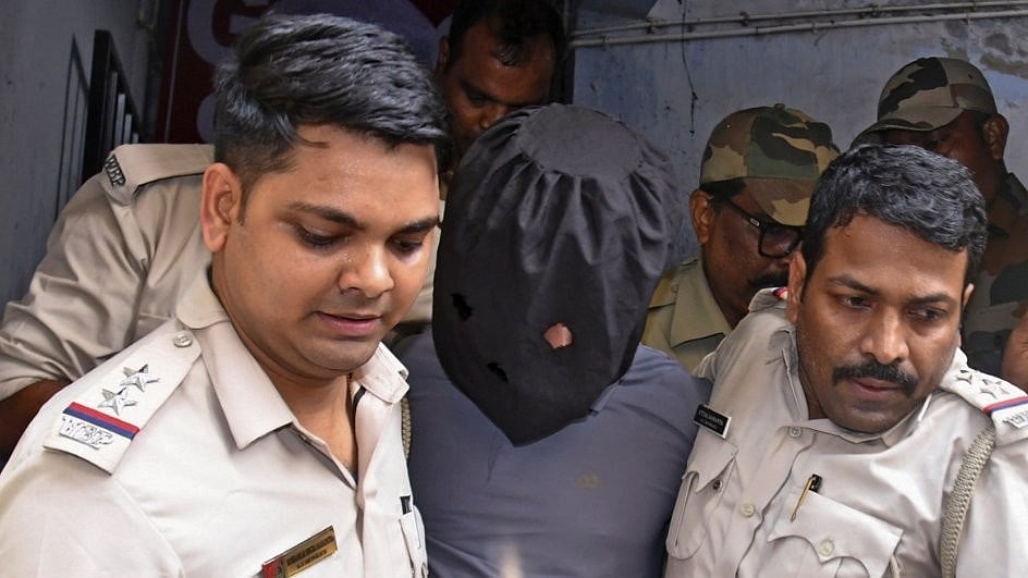 Suspected JeM Operative Surveyed area of West Bengal CM's residence: official - null