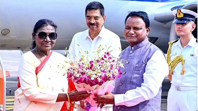 President Murmu Undertakes 170-km Train Journey on 2nd Day of Odisha Visit