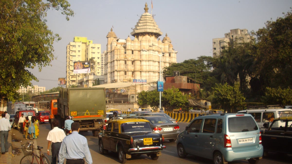 Siddhivinayak Temple - Rudolph.A.furtado, Public domain, via Wikimedia Commons
