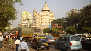 Rudolph.A.furtado, Public domain, via Wikimedia Commons : Siddhivinayak Temple