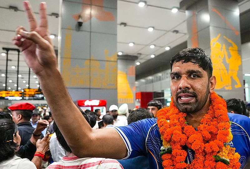 Medalists welcomed back India 2026 Boxing silver medallist Narender