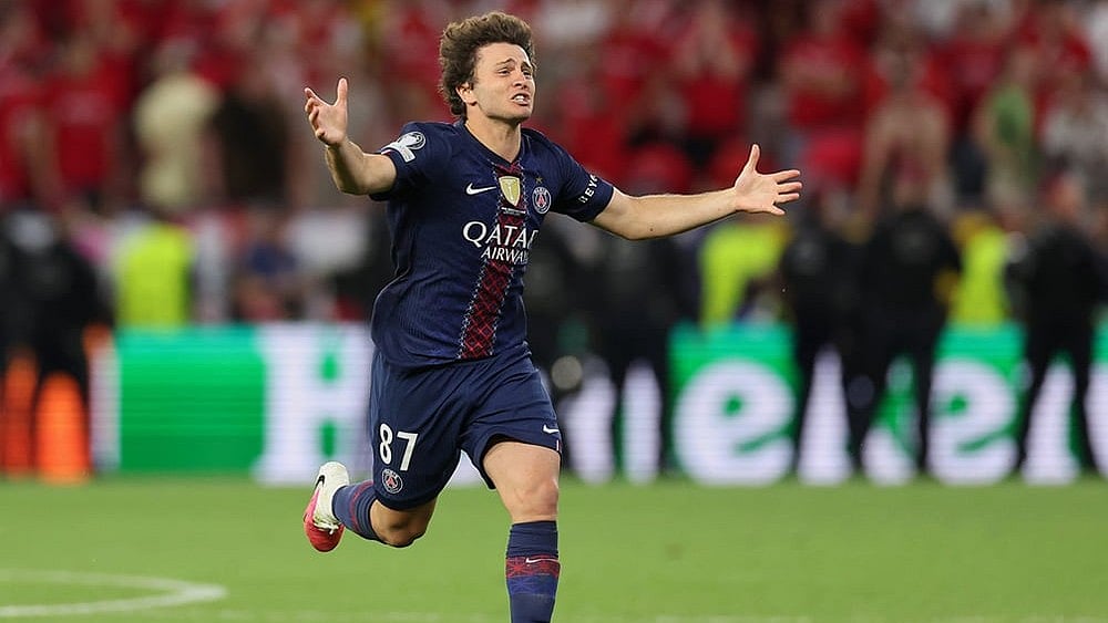 PSG vs Arsenal UEFA Champions League final Puskás Aréna photos-