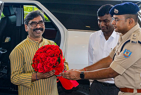 Jharkhand CM Hemant Soren being welcomed on his arrival for the state Assembly Monsoon session, in Ranchi.