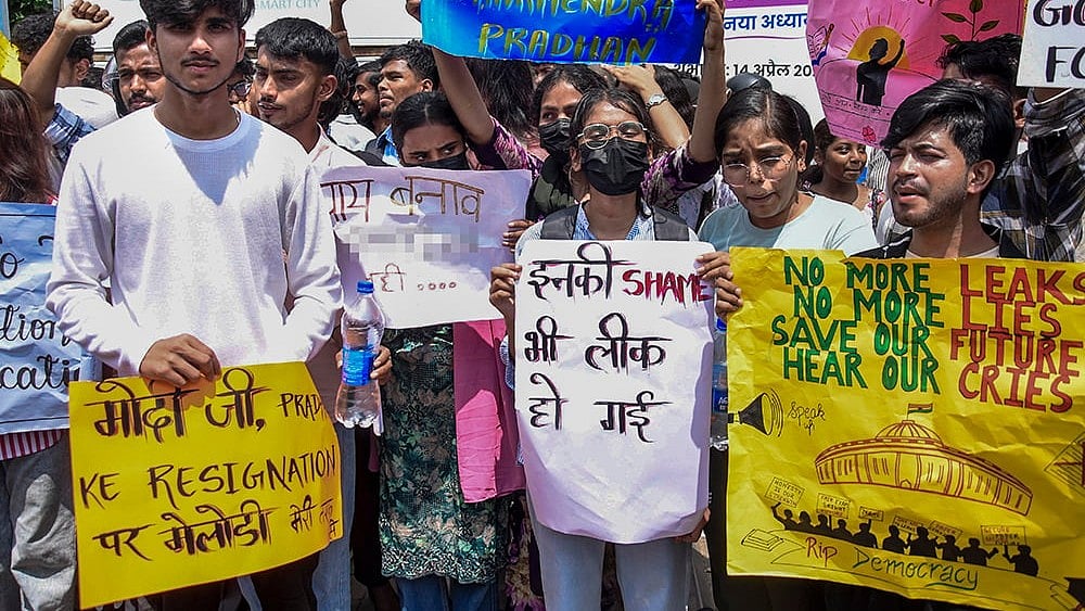 Paper Leaks National Problem