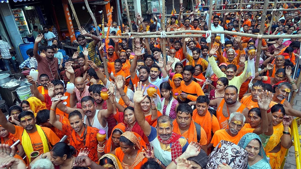 Shiv Stotra to be Played at 55 Intersections in PM's Constituency Varanasi During Shravan - null