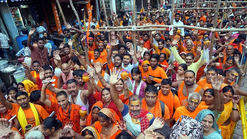 Shiv Stotra to be Played at 55 Intersections in PMs Constituency Varanasi During Shravan
