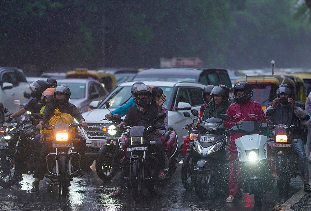 Weather: Rain in Delhi