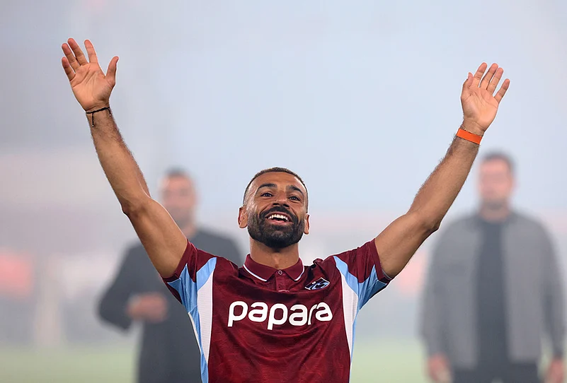 Turkey Soccer Mohamed Salah Trabzonspor transfer-
Egypts Mohamed Salah acknowledges soccer fans during his official presentation as a new Trabzonspor player, in Trabzon, Turkey, Thursday, Aug. 6, 2026.
