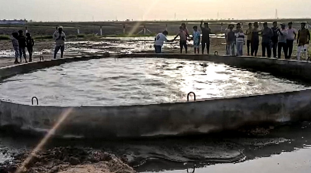 Farm well water creates wave-like ripples on its own in Morbi