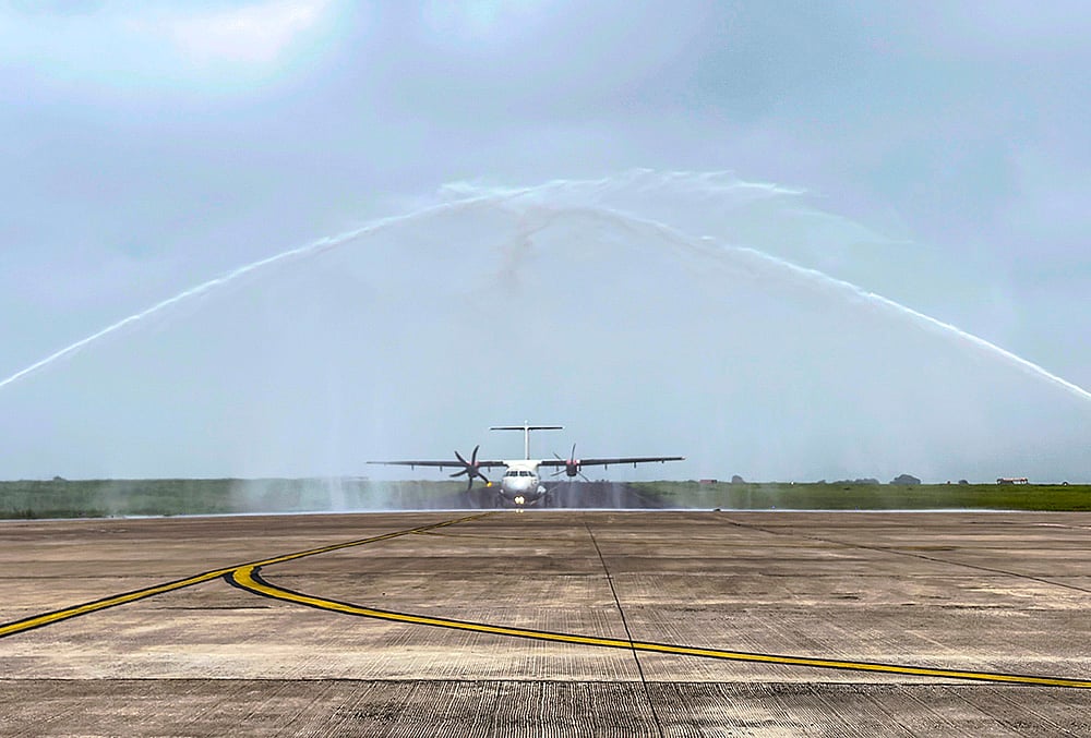Inaugural flight from Kolkata arrives in Jabalpur
