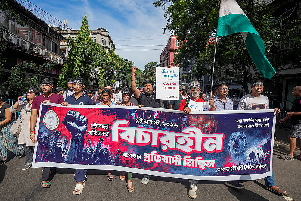 West Bengal Junior Doctors Front members protest in Kolkata
