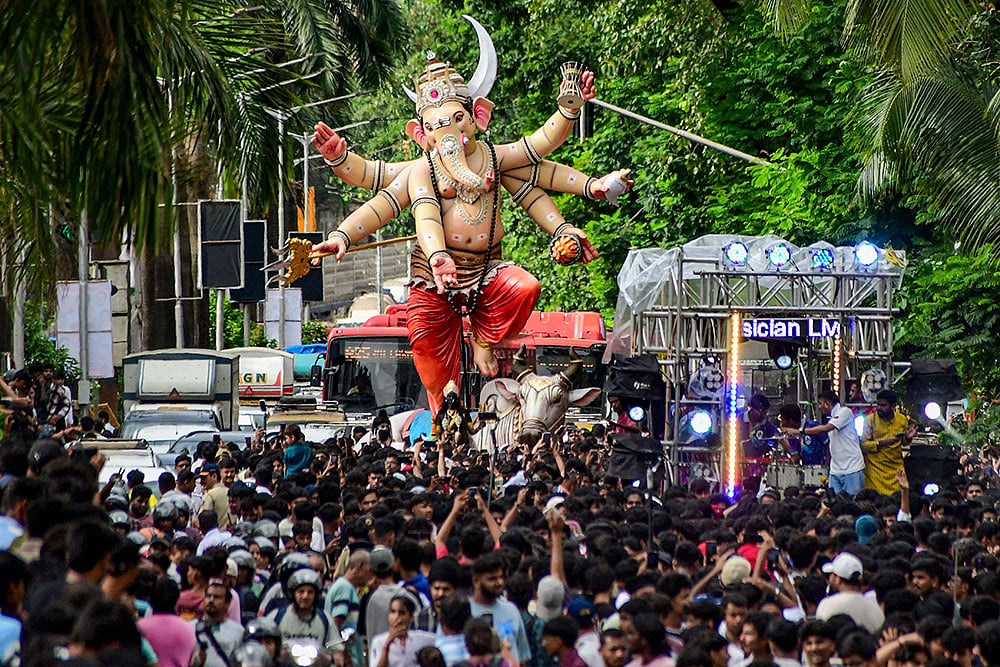Preps for Ganesh Chaturthi festival in Mumbai