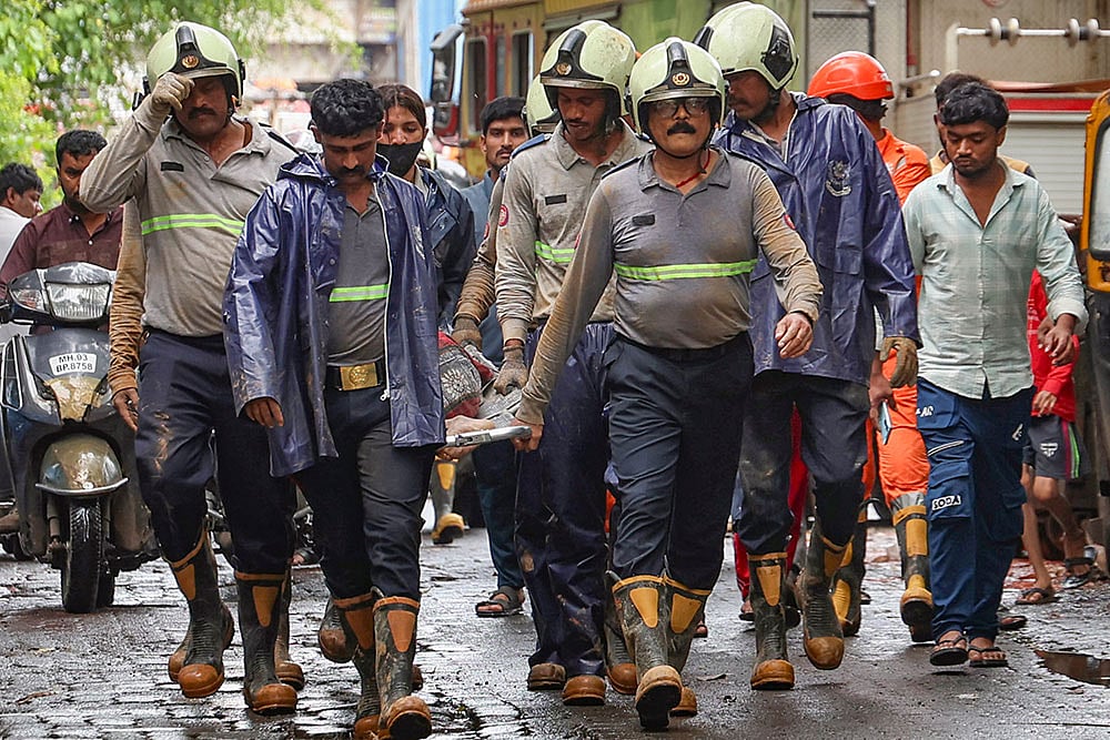 Landslide in Mumbais Kurla area