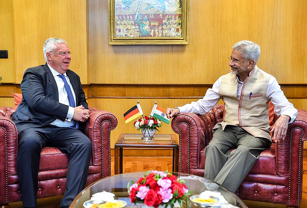 S Jaishankar meets German parliamentarian Juergen Hardt