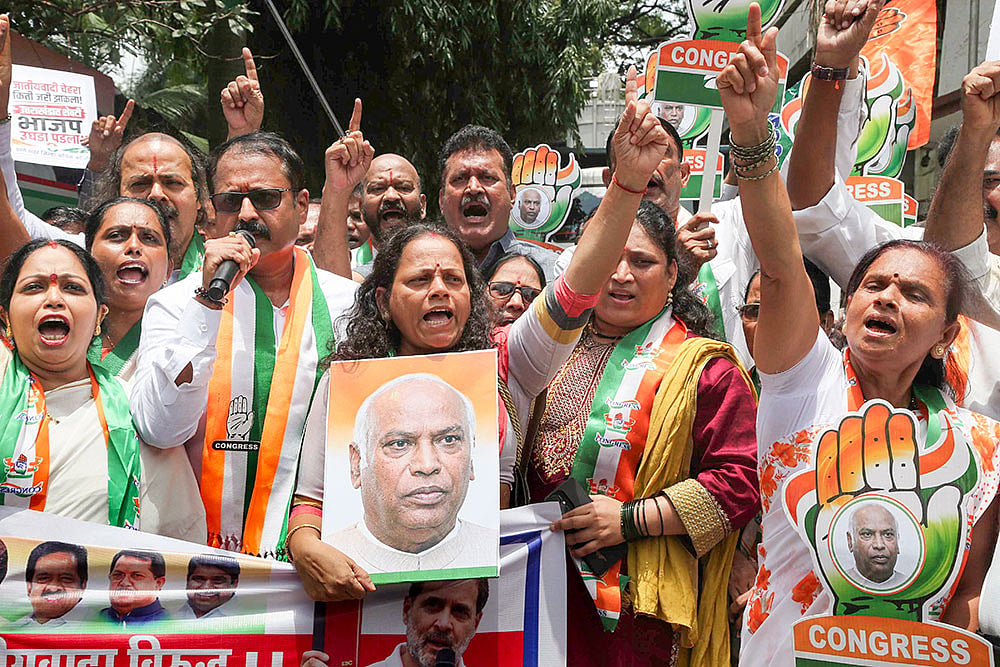 Congress protest in support of Kharge in Thane