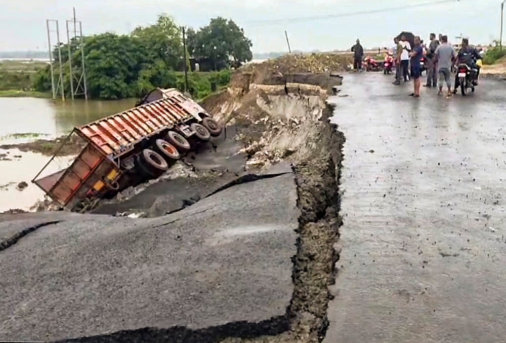 Odiasha Rains NH-53 section caves in Odishas Kendrapara