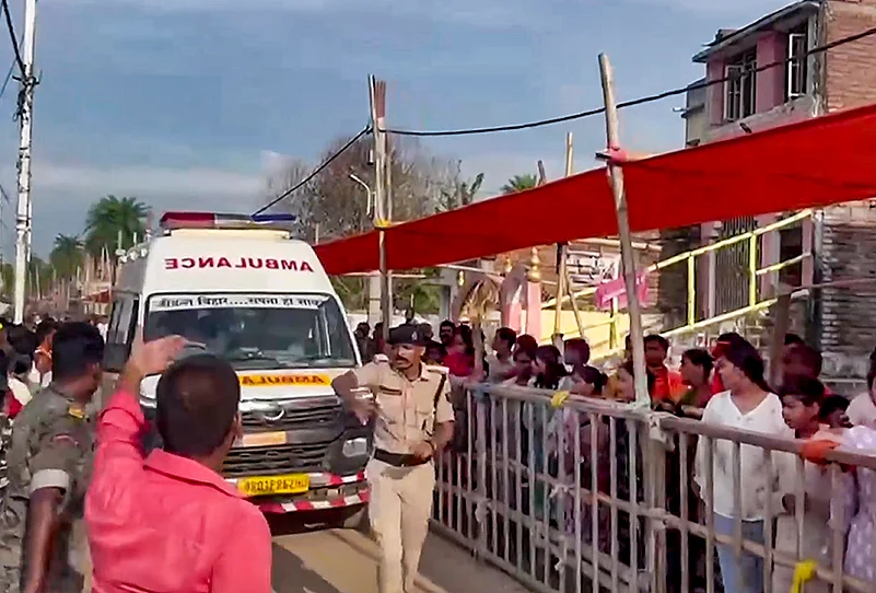 Six dead in stampede at Bihar temple