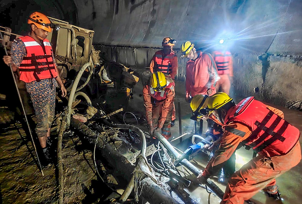 Search operations inside flooded Chamoli tunnel