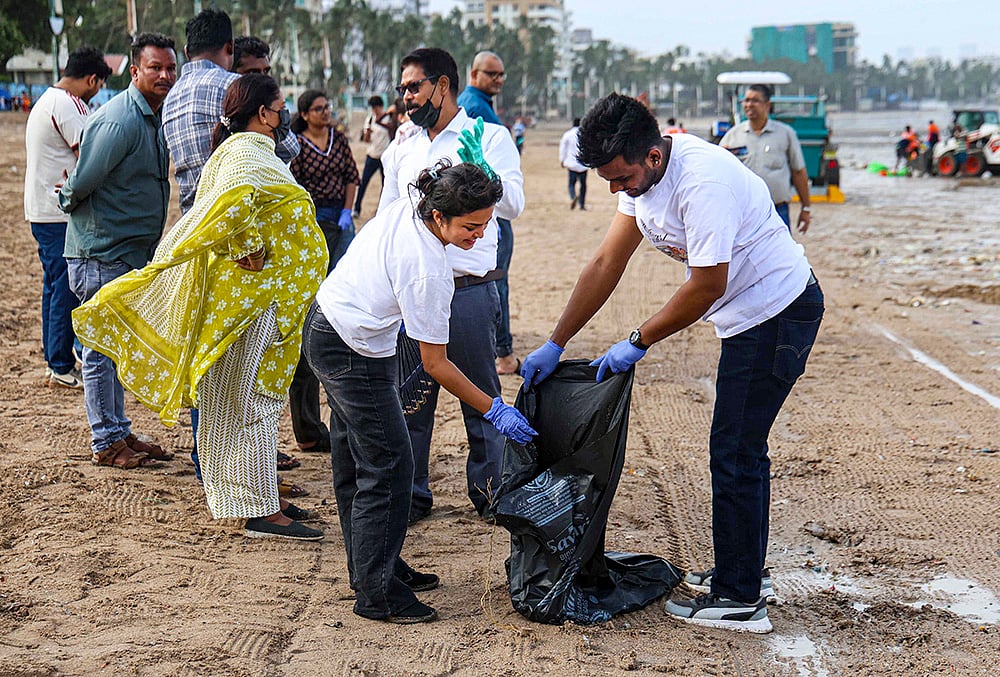 Cleanliness drive at Juhu Beach in Mumbai